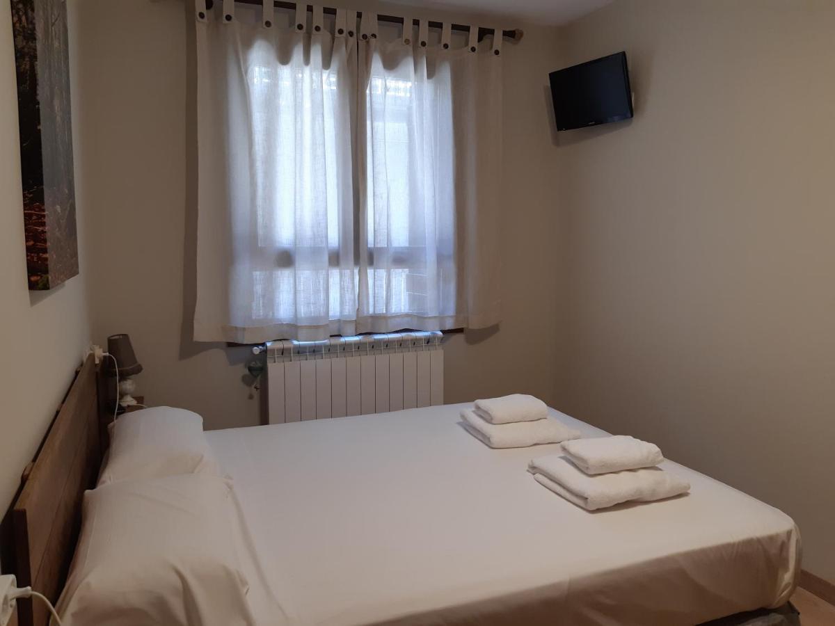 شقة Apartamento Familiar Con Vistas Y Garage La Portiecha Sallent de Gállego المظهر الخارجي الصورة